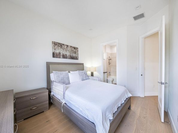 8120 NW 43rd St, Doral FL 33166