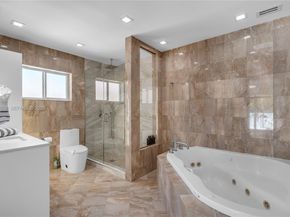 1045 Hollywood Blvd, Hollywood FL 33019