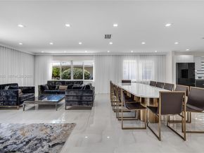 1045 Hollywood Blvd, Hollywood FL 33019