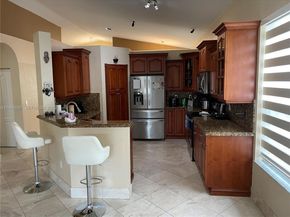 3725 NE 11th St, Homestead FL 33033