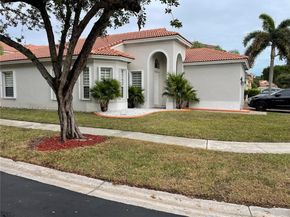 3725 NE 11th St, Homestead FL 33033