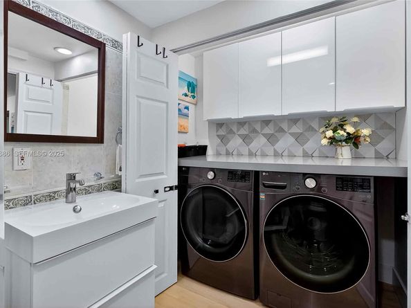 7724 Hawthorne Ave, Miami Beach FL 33141