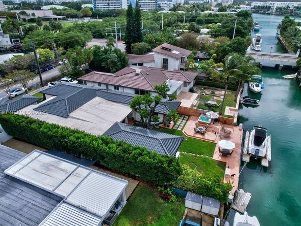 7724 Hawthorne Ave, Miami Beach FL 33141