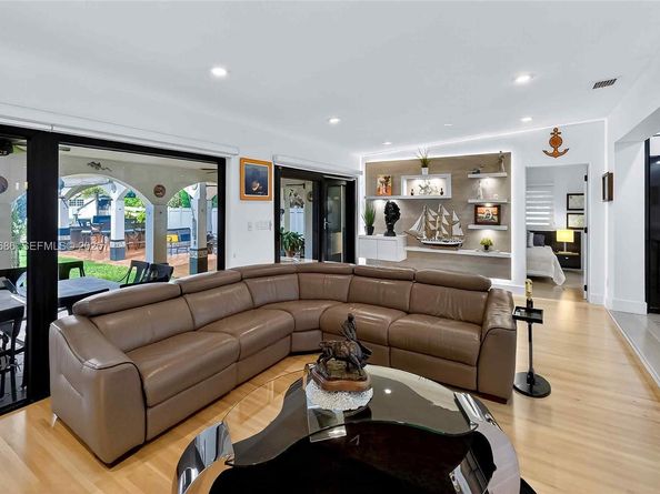 7724 Hawthorne Ave, Miami Beach FL 33141