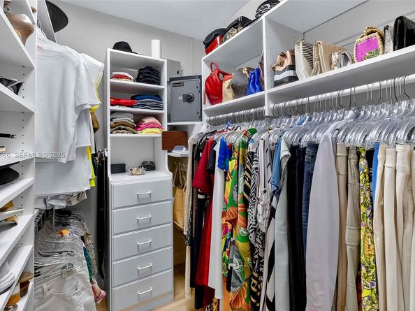 7724 Hawthorne Ave, Miami Beach FL 33141