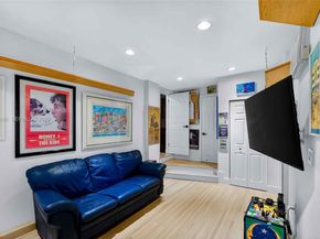 7724 Hawthorne Ave, Miami Beach FL 33141