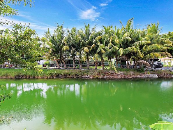 19100 SW 125th Ave, Miami FL 33177