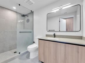 121 NE 5 St 3112, Miami FL 33132