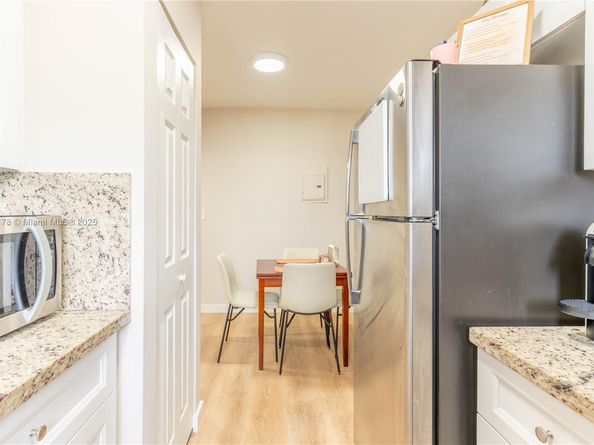2921 SW 10th St 26, Miami FL 33135