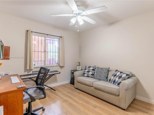2921 SW 10th St 26, Miami FL 33135