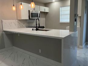 5102 NW 36th St 605, Lauderdale Lakes FL 33319