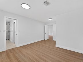 8941 NW 13th St, Plantation FL 33322