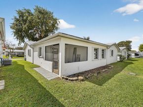 8941 NW 13th St, Plantation FL 33322