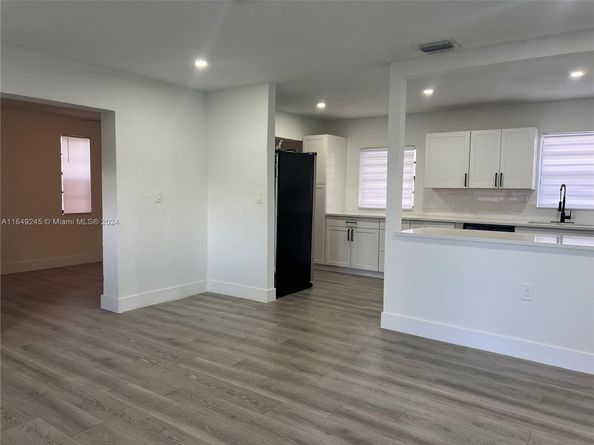 18011 NW 23rd Ave, Miami Gardens FL 33056