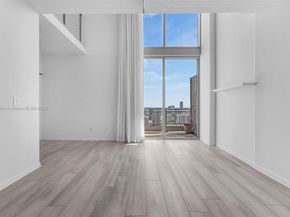 690 SW 1 Ct PHII 19, Miami FL 33130