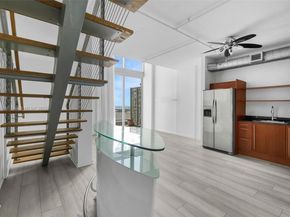690 SW 1 Ct PHII 19, Miami FL 33130