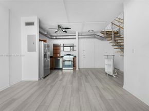 690 SW 1 Ct PHII 19, Miami FL 33130