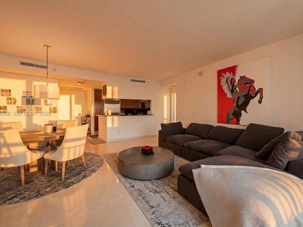 901 Brickell Key Blvd 1009, Miami FL 33131
