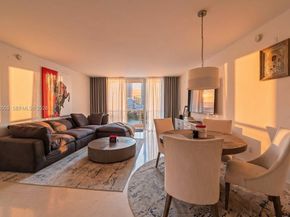 901 Brickell Key Blvd 1009, Miami FL 33131