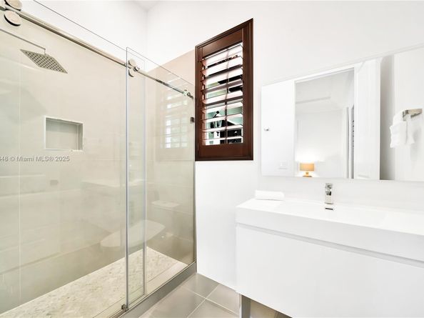8301 SW 53rd Ave, Miami FL 33143
