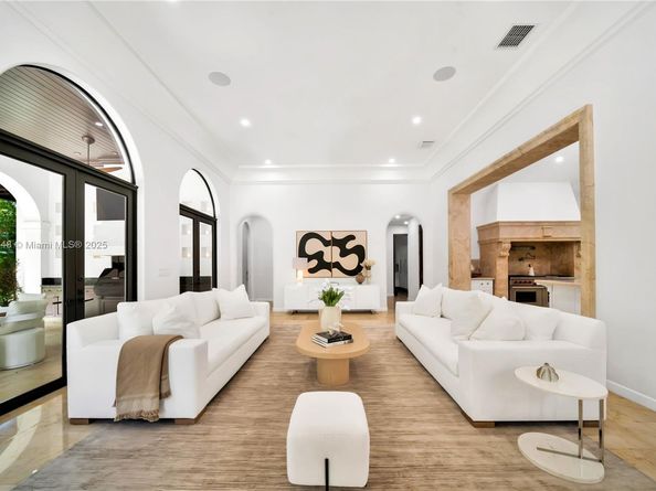 8301 SW 53rd Ave, Miami FL 33143