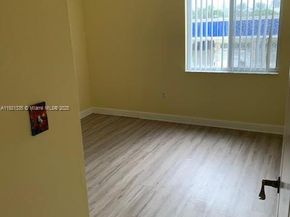 1300 NE 109th St 202, Miami FL 33161