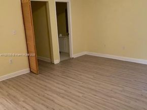 1300 NE 109th St 202, Miami FL 33161