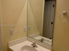 1300 NE 109th St 202, Miami FL 33161