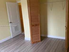 1300 NE 109th St 202, Miami FL 33161