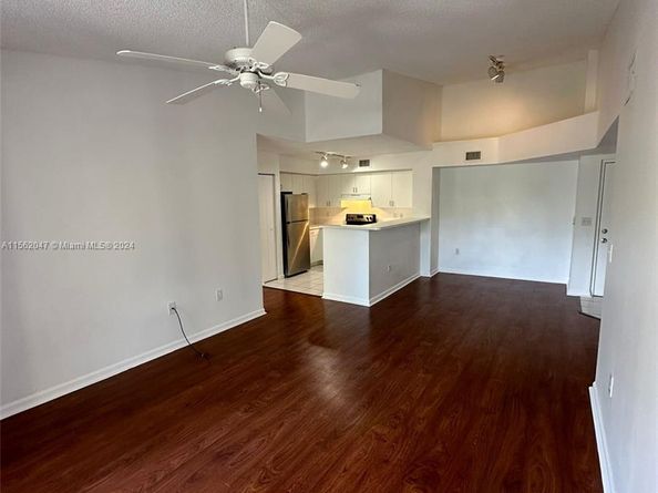 4848 N State Road 7 4306, Coconut Creek FL 33073
