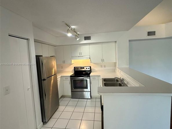 4848 N State Road 7 4306, Coconut Creek FL 33073