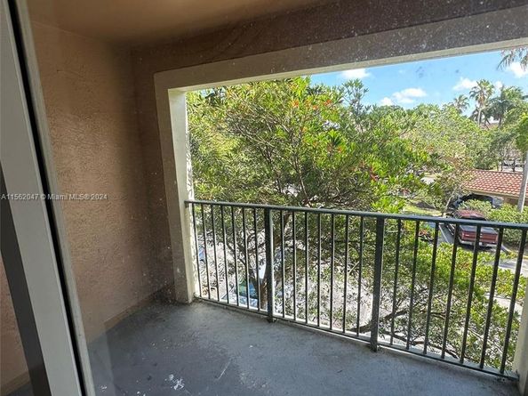 4848 N State Road 7 4306, Coconut Creek FL 33073