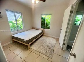 128 NW 53rd St, Miami FL 33127