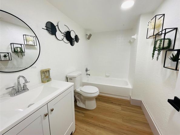 12500 SW 5th Ct 412M, Pembroke Pines FL 33027