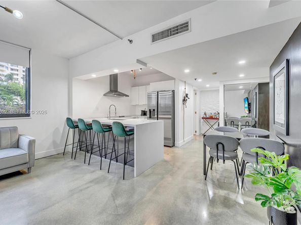 540 Brickell Key Dr 409, Miami FL 33131