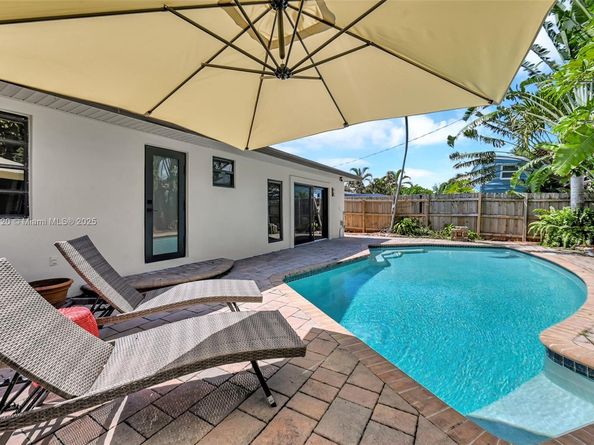 121 NW 55th St, Oakland Park FL 33309