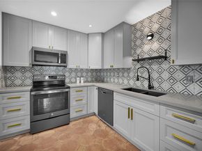 121 NW 55th St, Oakland Park FL 33309