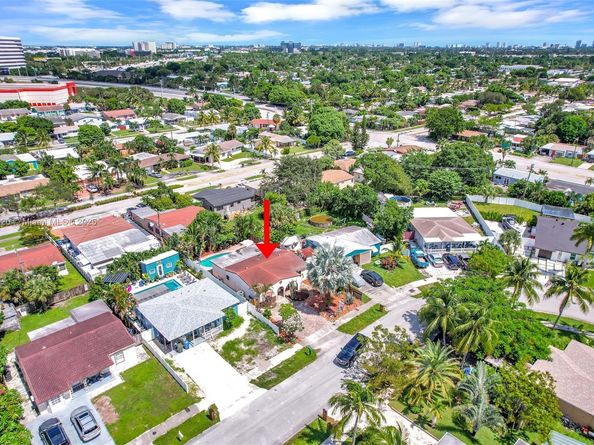 121 NW 55th St, Oakland Park FL 33309