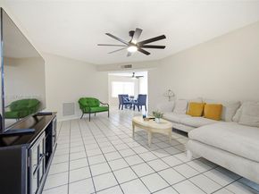 4270 NW 40th St 104, Lauderdale Lakes FL 33319