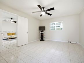 4270 NW 40th St 104, Lauderdale Lakes FL 33319