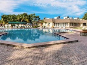 4270 NW 40th St 104, Lauderdale Lakes FL 33319