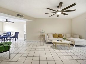 4270 NW 40th St 104, Lauderdale Lakes FL 33319