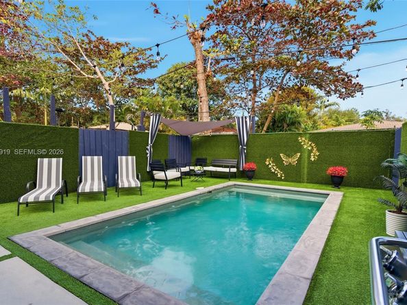 255 NW 39th St, Miami FL 33127