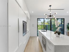 255 NW 39th St, Miami FL 33127