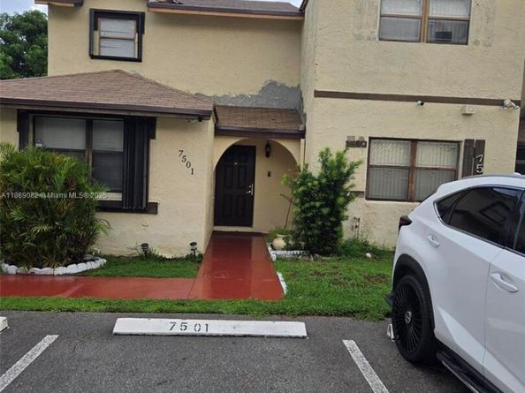 7501 NW 33rd St, Lauderhill FL 33319