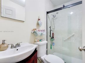 7100 NW 99th Ave, Tamarac FL 33321