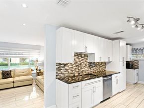 821 N 73rd Ter, Hollywood FL 33024