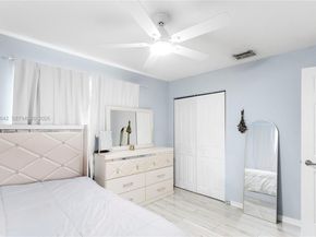 821 N 73rd Ter, Hollywood FL 33024