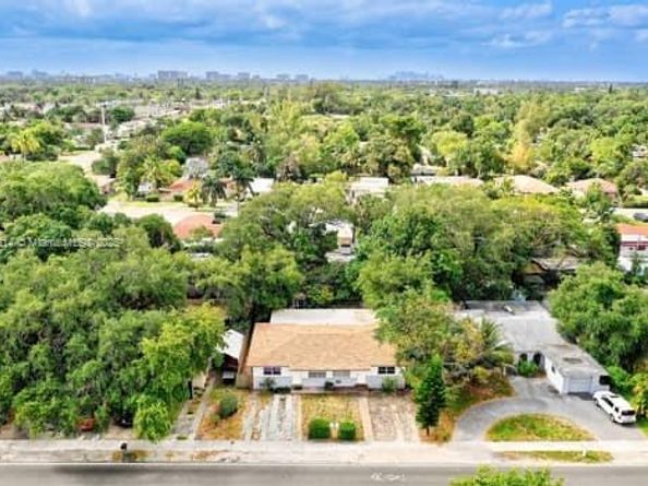 1350 NE 149th St, Miami FL 33161