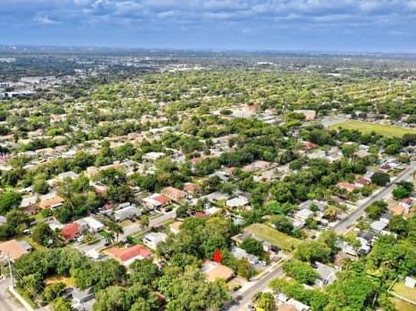 1350 NE 149th St, Miami FL 33161